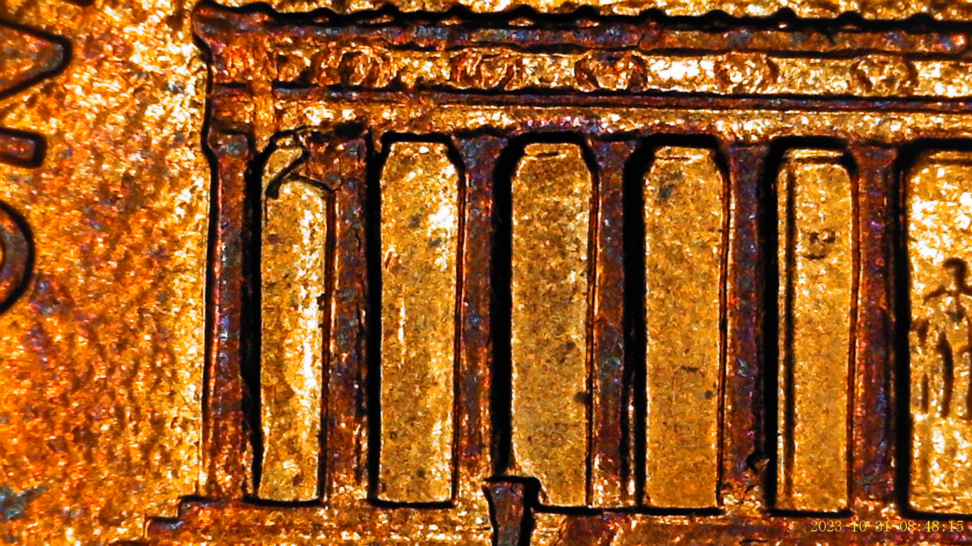 1999-Lincoln-Memorial-Penny-Strange-Looking-2nd-Column-Reverse