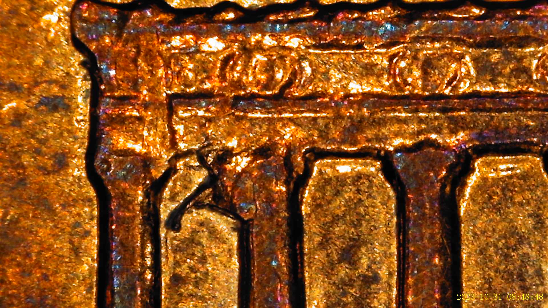 1999-Lincoln-Memorial-Penny-Strange-Looking-2nd-Column-Reverse