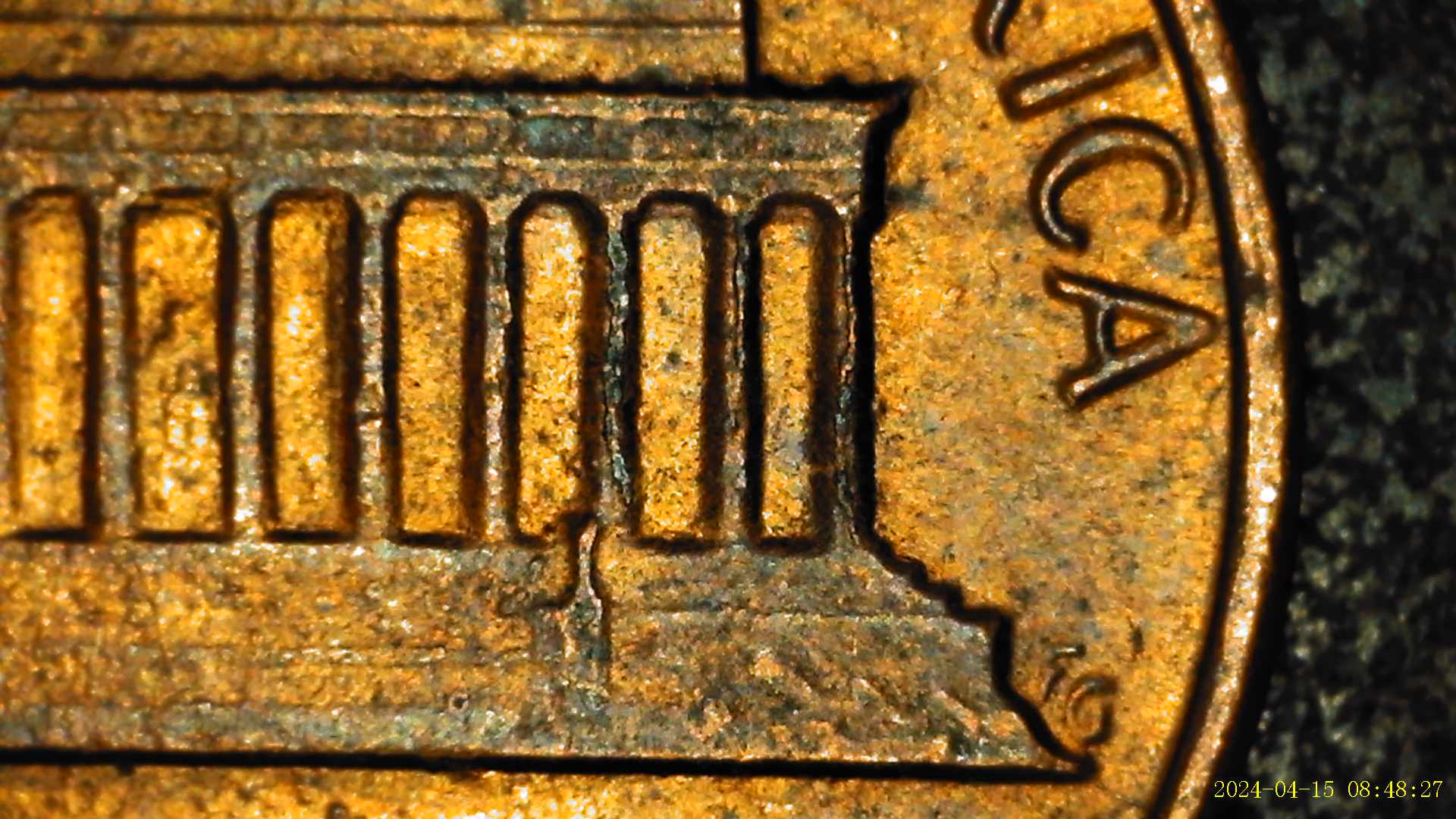 1982-Large-Date-Zinc-Lincoln-Memorial-Penny-Reverse-Extra-Material-On-Columns