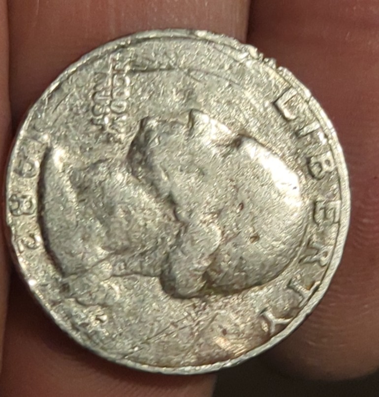 1982-P-Quarter-Weighing-4.6g-And-Off-Color-Reverse