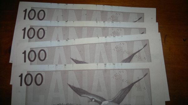 Bank-Notes-With-Streaking-Ink...