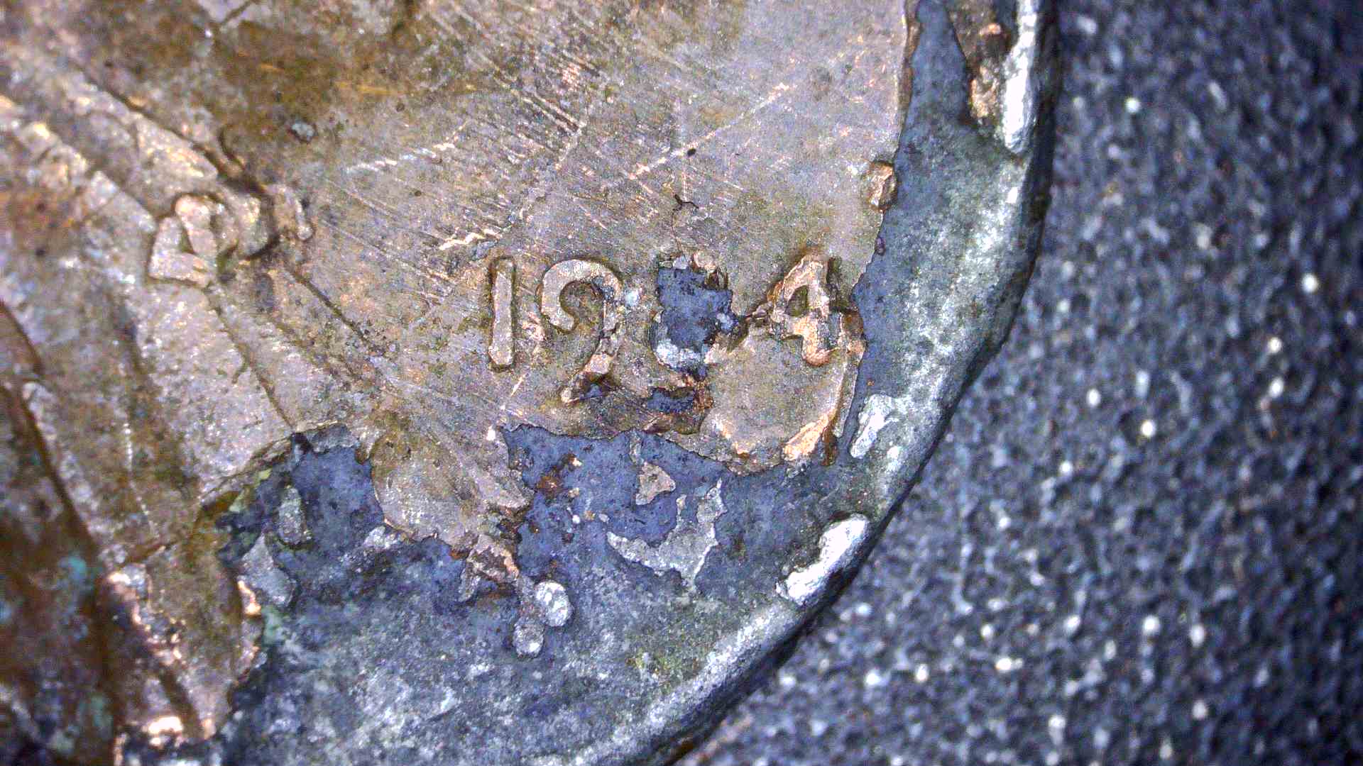 1984-Penny---?---Die-Cracks-And-Delaminated