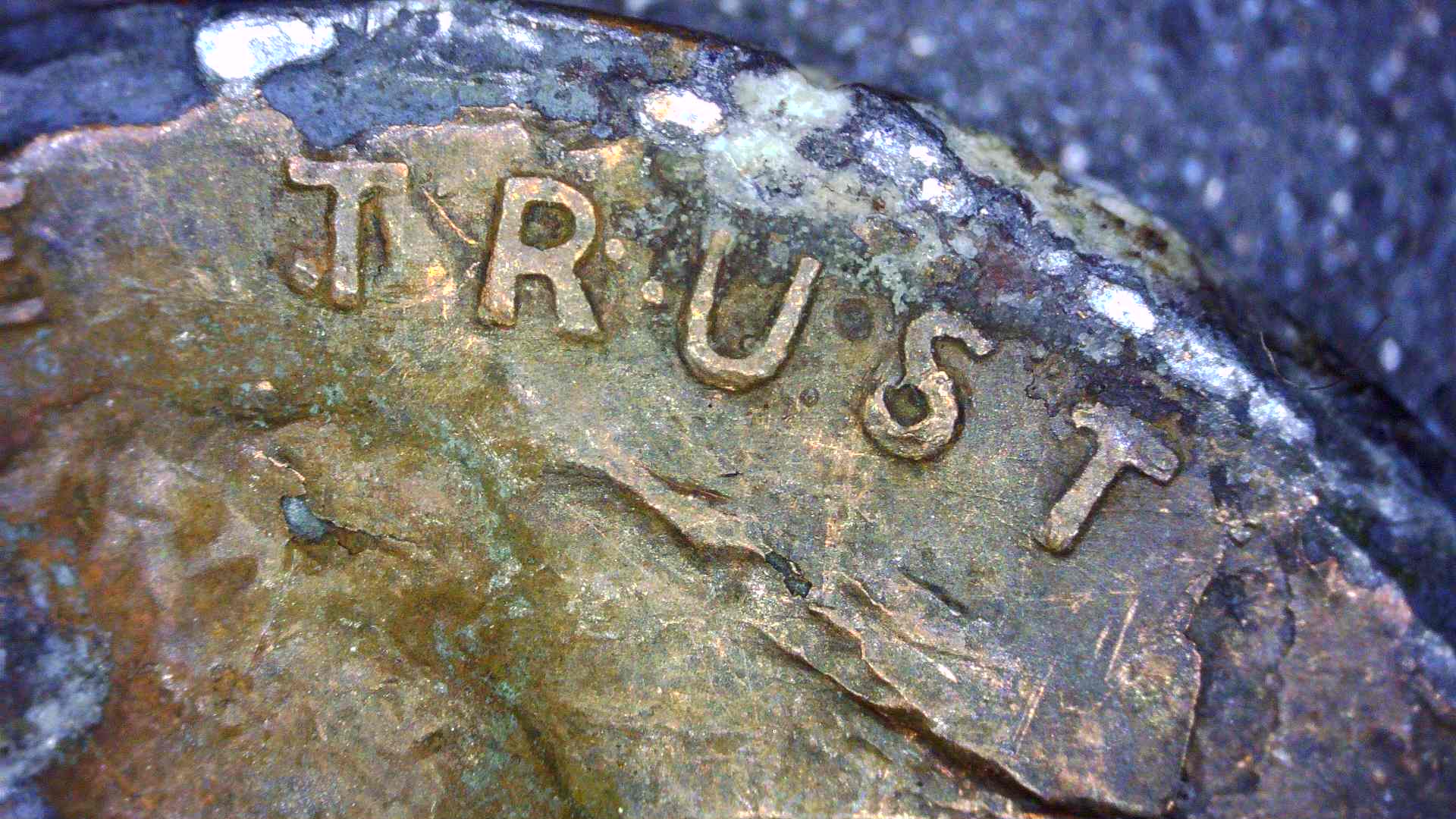 1984-Penny---?---Die-Cracks-And-Delaminated