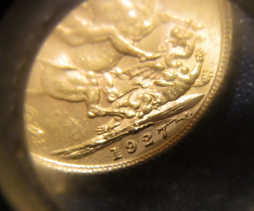 Sovereign-1927-With-Big-Die-Crack