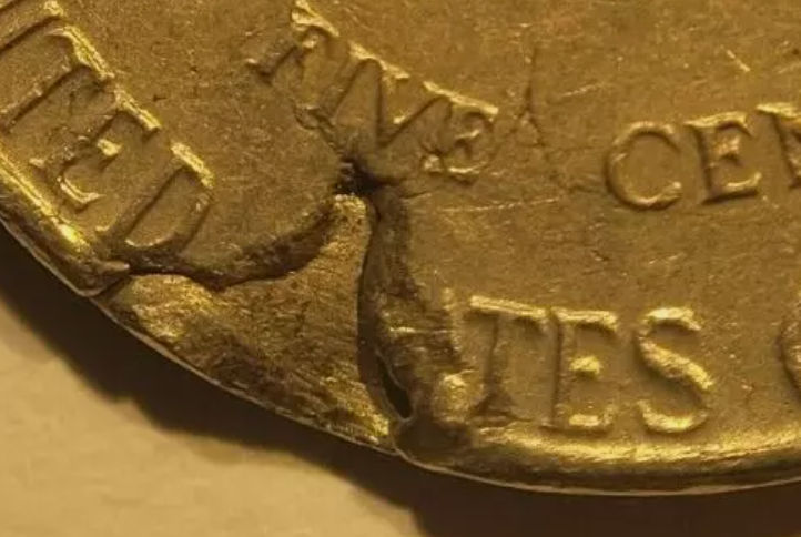 1962-Jefferson-Nickel-Lamination-Induced-Ragged-Clip-+-Potential-Unattributed-DDO-?