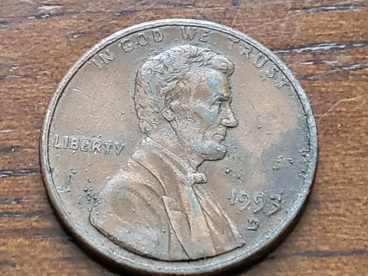 Is-This-1993-D-Lincoln-Memorial-Cent-An-Error?