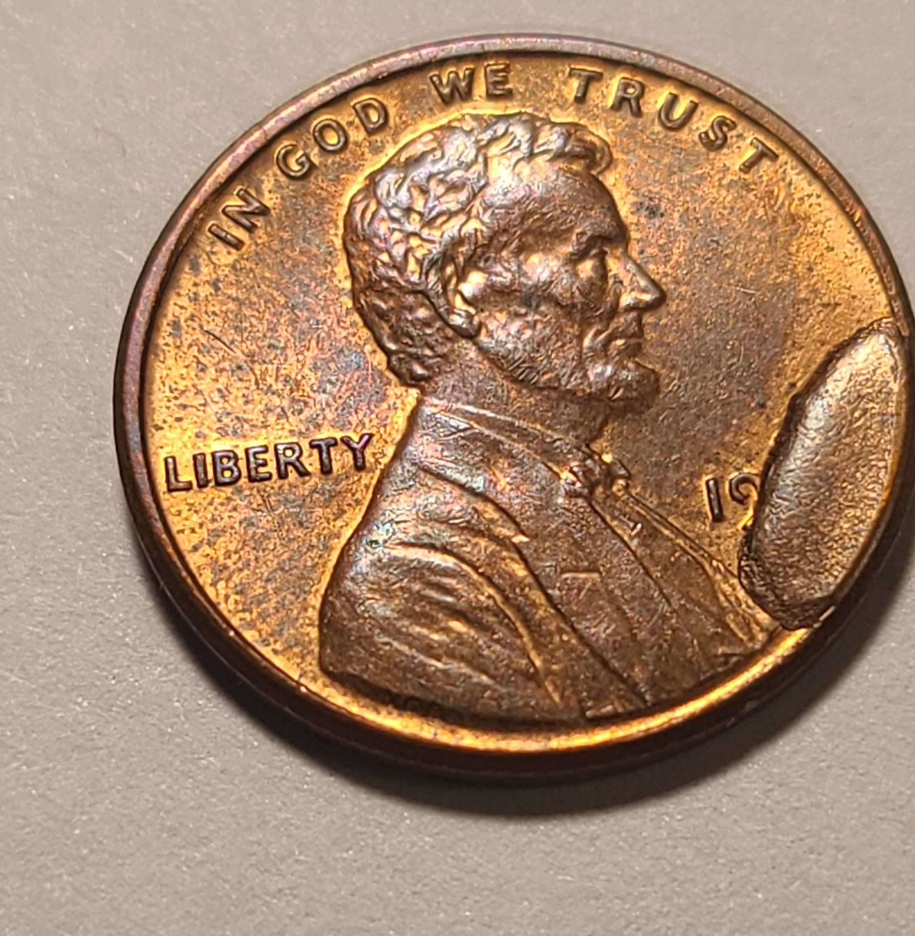 Is-This-A-Die-Break-Cud-?-One-Cent-Missing-Letters-In-America-And-19xx-Year