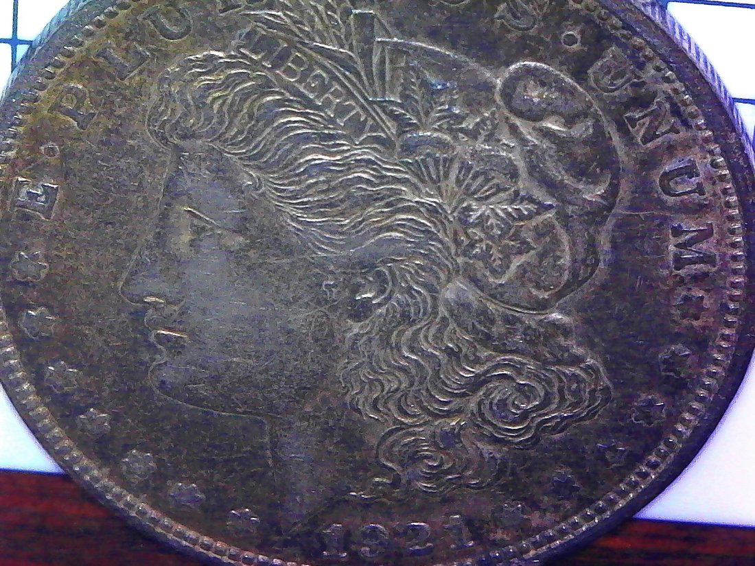 1921-D-Morgan-Silver-Dollar-Crack-On-Obverse