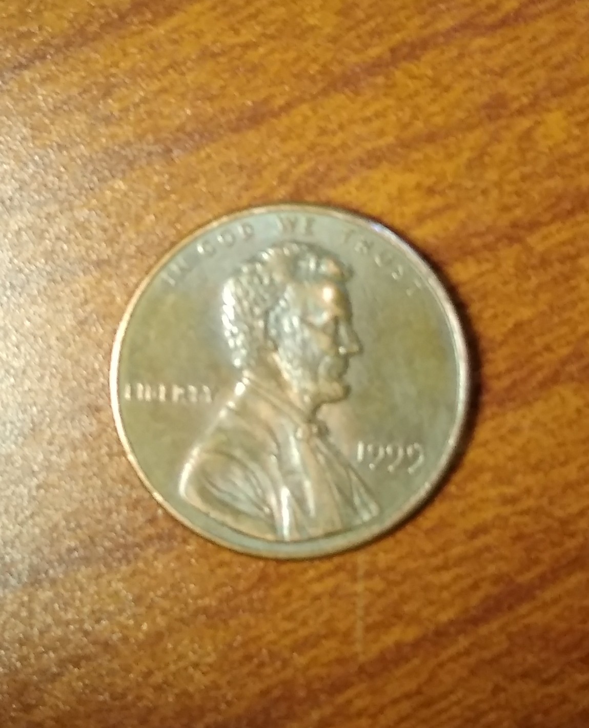 1999-Penny-With-A-Mark-I-Have-Not-Seen-On-Far-Left-Between-The-Columns..