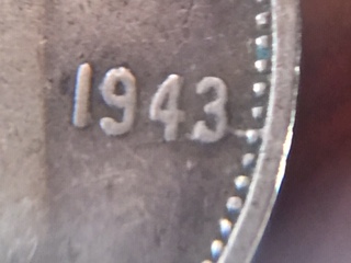 This-Canadian-1943-Ten-Cents-Coin-Has-A-Die-Break.