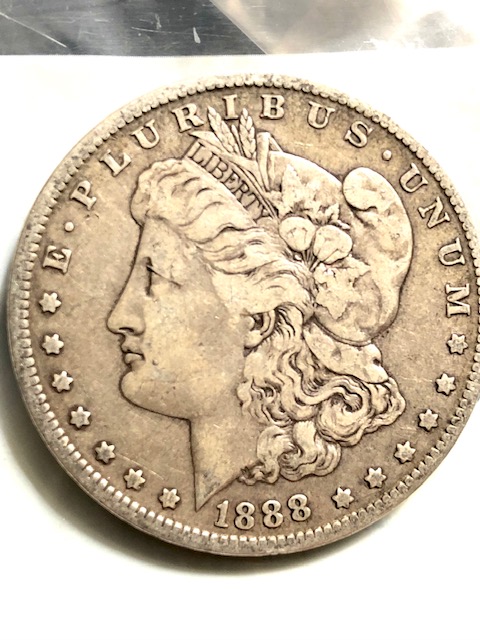 Does-This-1888-Morgan-Dollar-Look-Like-The-Last-8-Is-An-Upside-Down-8?