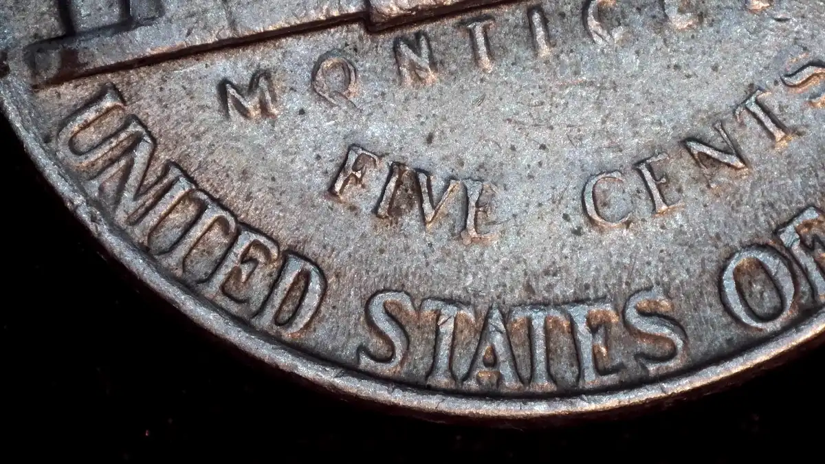 1979-Nickel-Letters-Looks-Thicker-And-Rounded?