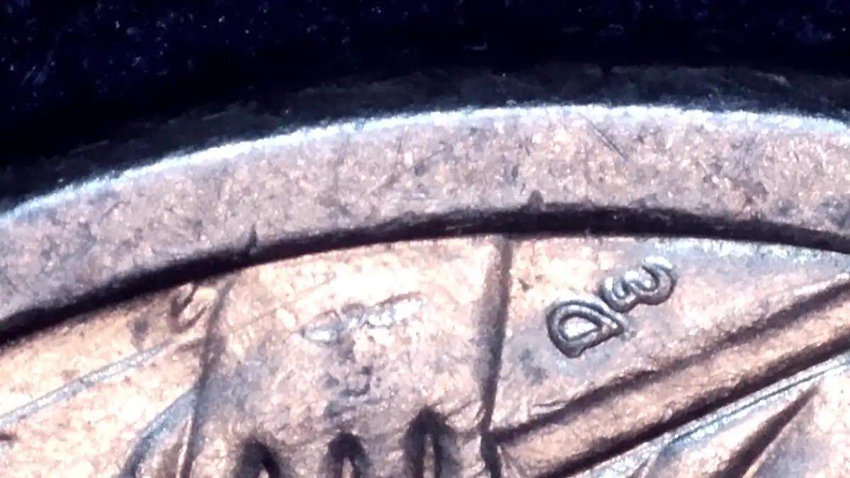 2010-D-$1-Lettering-And-Stars-Doubling?-Initial-De-Looks-Like-It-Is-Doubling-Also?