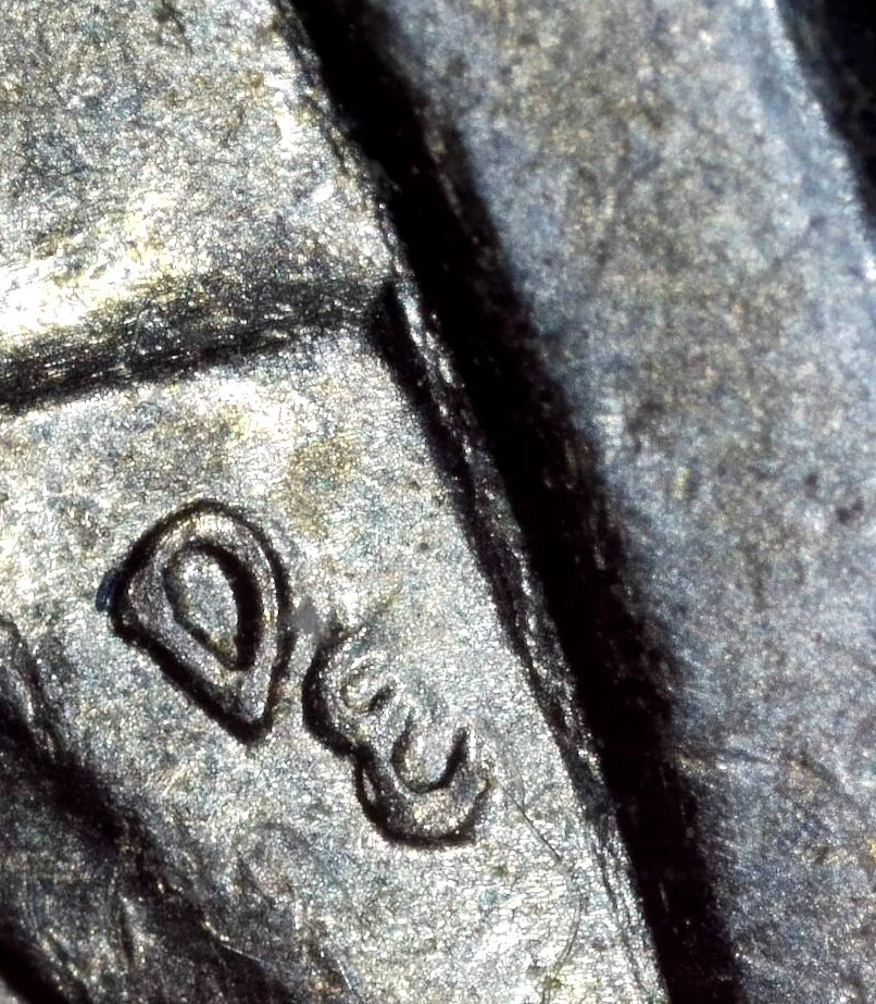 2010-D-$1-Lettering-And-Stars-Doubling?-Initial-De-Looks-Like-It-Is-Doubling-Also?