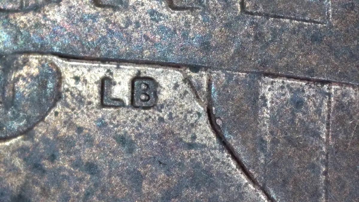 2015-Penny-Die-Chip-On-Obverse-And--Reverse