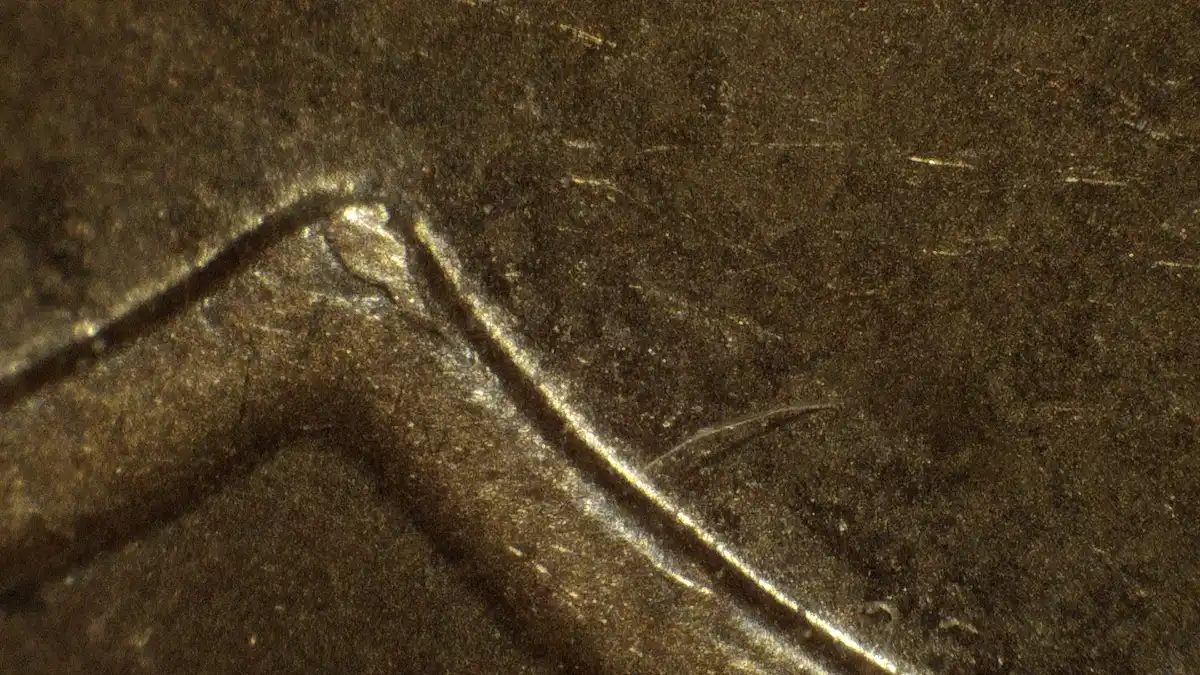 2015-Penny-Die-Chip-On-Obverse-And--Reverse