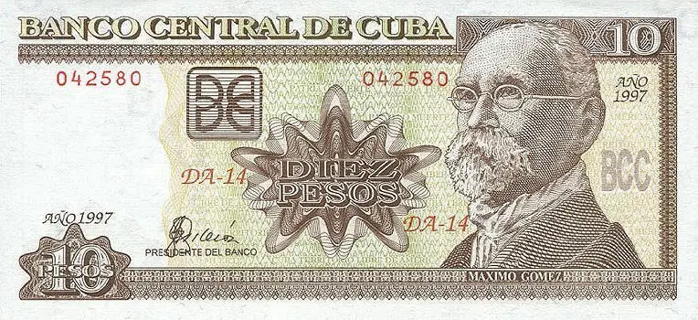 Post-Your-Numismatic-Items-With-Someone-Wearing-Glasses