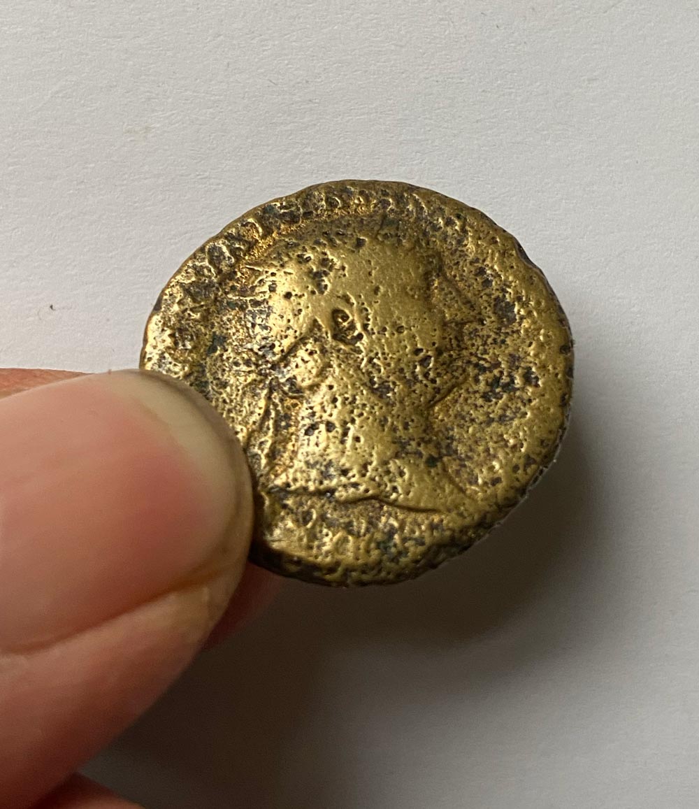How-Can-I-Tell-If-This-Coin-Is-Gold,-Brass-Or-Something-Else?