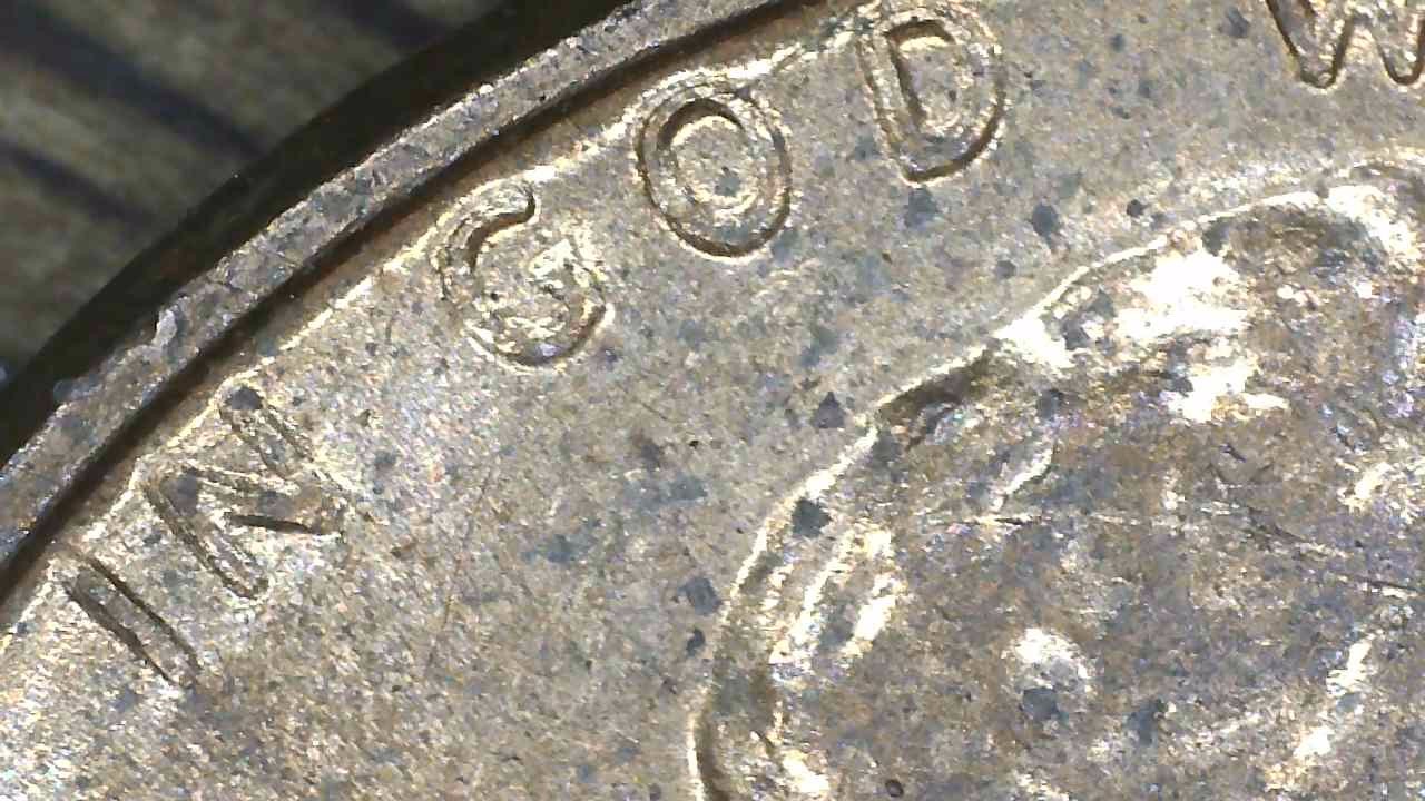 1972-D-Lincoln-Memorial-Cent-Machine-Doubling?