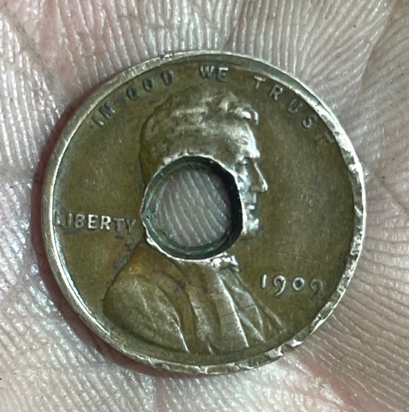 Clueless-Beginner-Here,-1909-Wheat-Penny-Errors,-Thoughts?-Value?