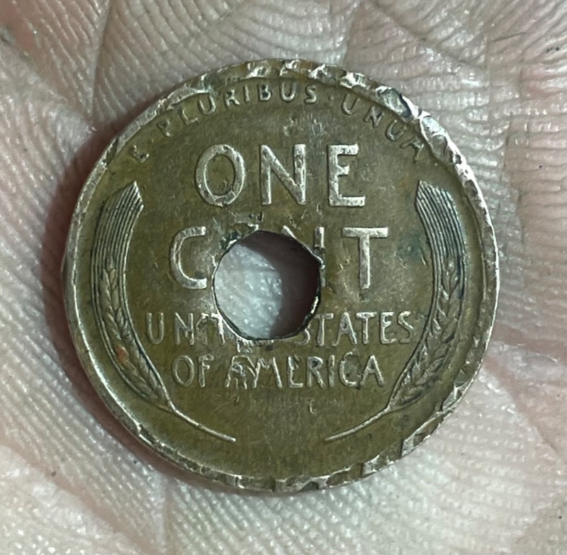 Clueless-Beginner-Here,-1909-Wheat-Penny-Errors,-Thoughts?-Value?