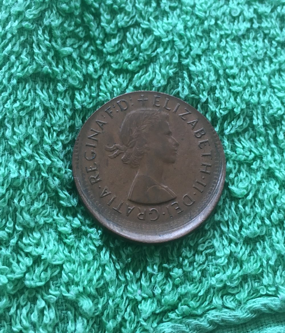 Off-Centre-Strike?-Australian-1962-Half-Penny