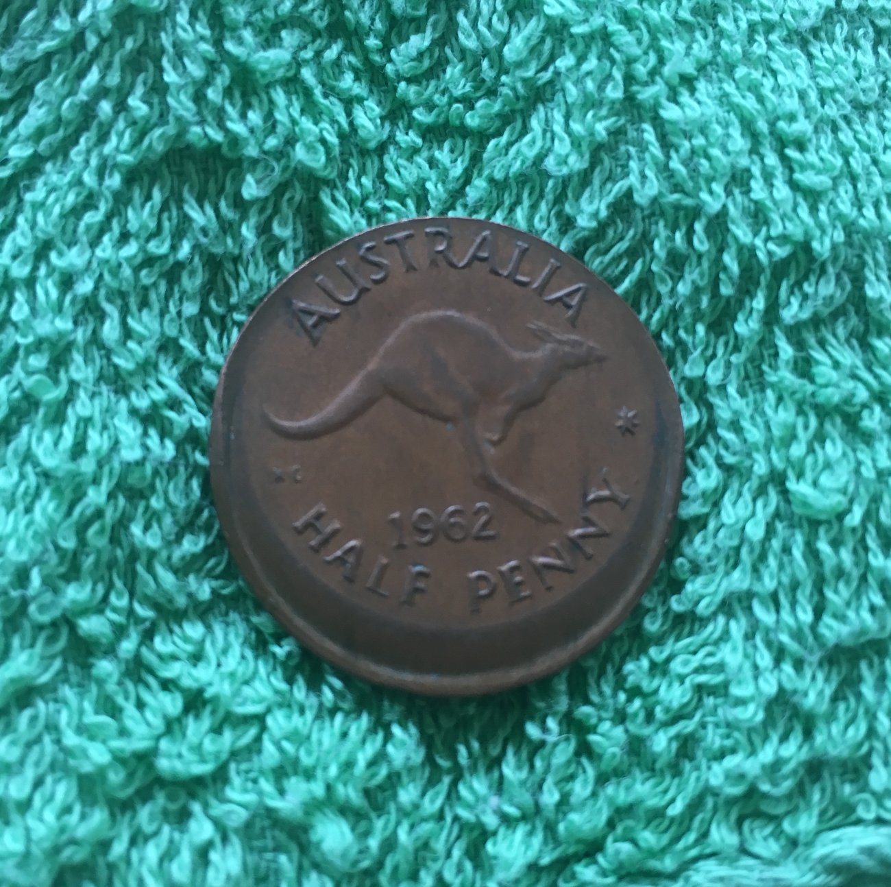 Off-Centre-Strike?-Australian-1962-Half-Penny