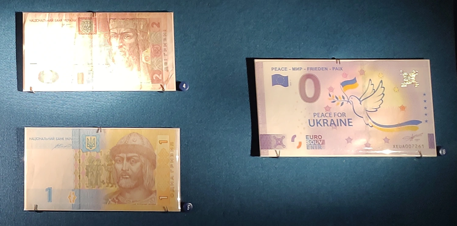 World-Banknotes-At-The-Smithsonian