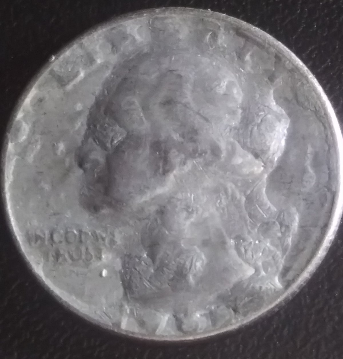 Found-An-Interesting-19?-Quarter-In-Roll-From-The-Bank.-Any-Ideas-Opinions?