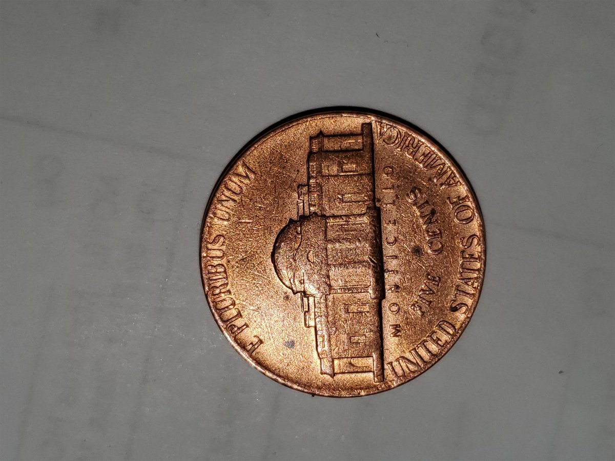 Need-Some-Help-Identifying-A-1976-Nickel,-Looks-Like-It-Is-Copper