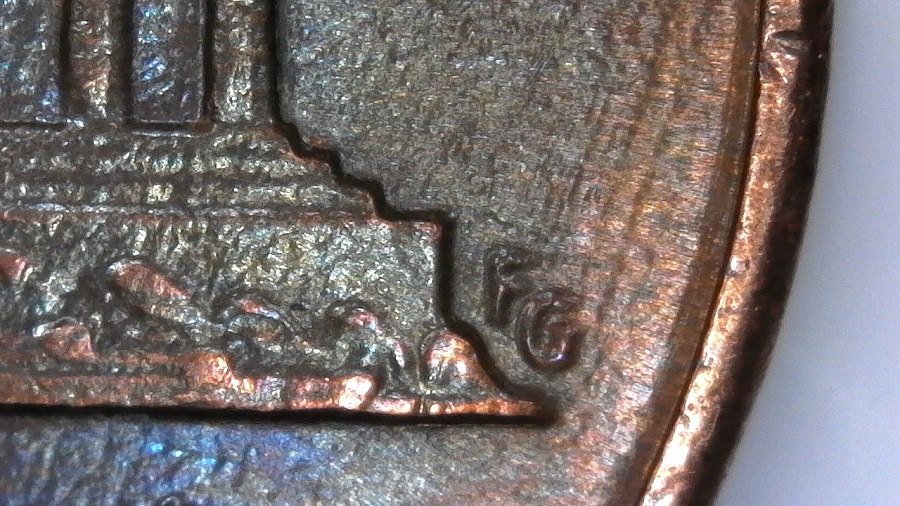 Lincoln-Memorial-Cent-Serif-No-Serif