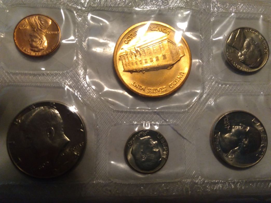 1974-D-Souvenir-Set