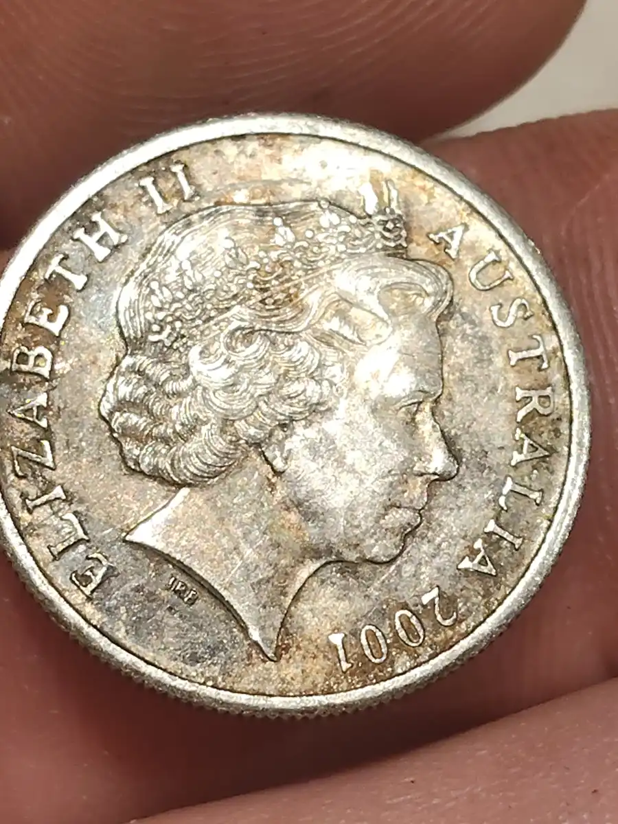 2001-5c-Coin-With-A-Line-Across-It