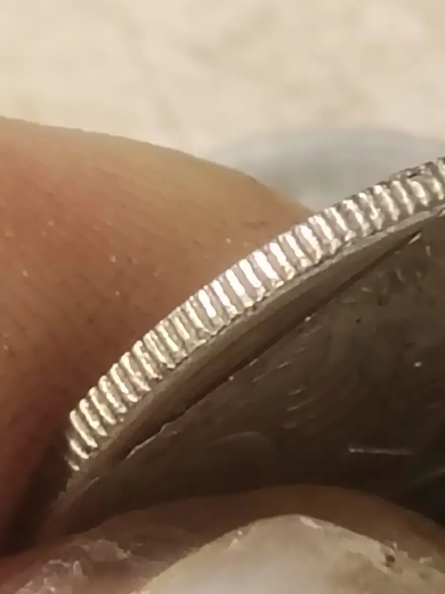2001-5c-Coin-With-A-Line-Across-It