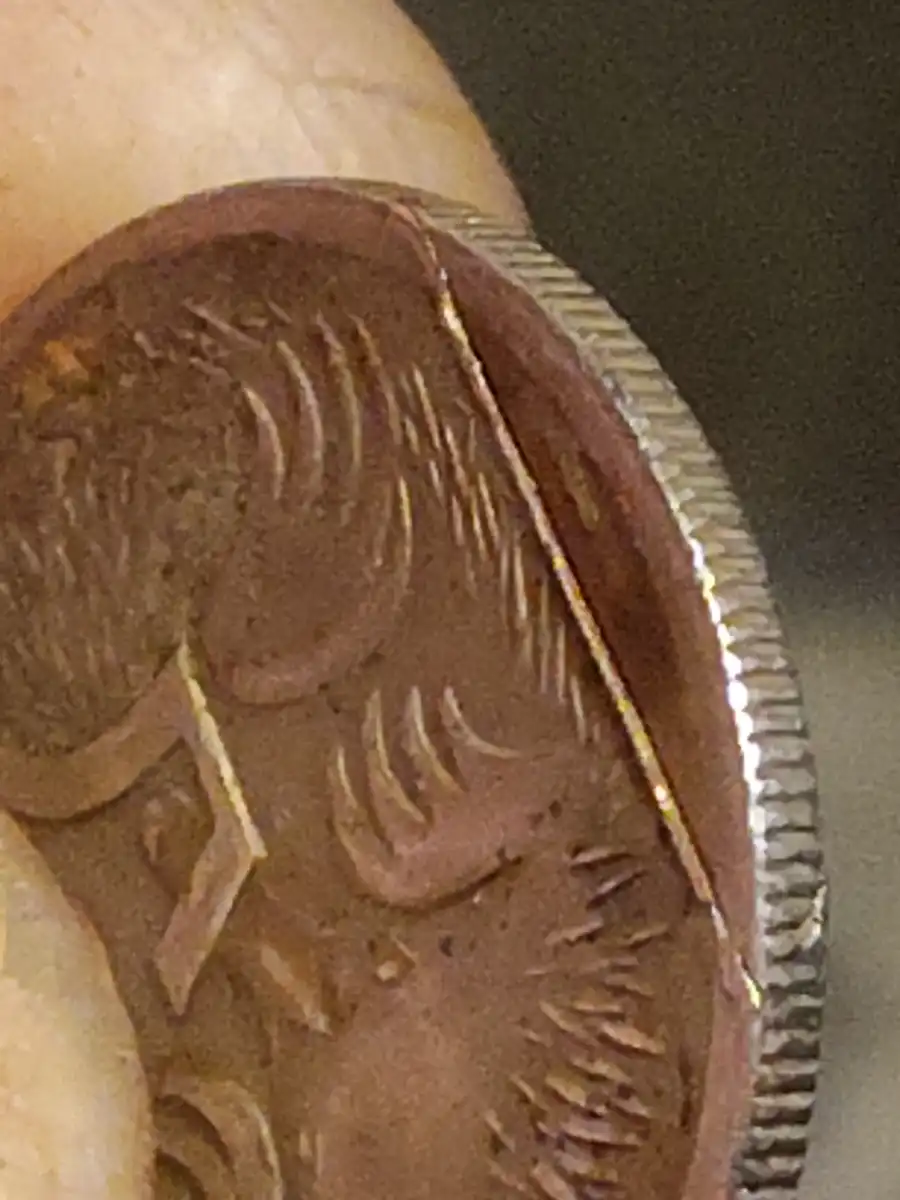 2001-5c-Coin-With-A-Line-Across-It