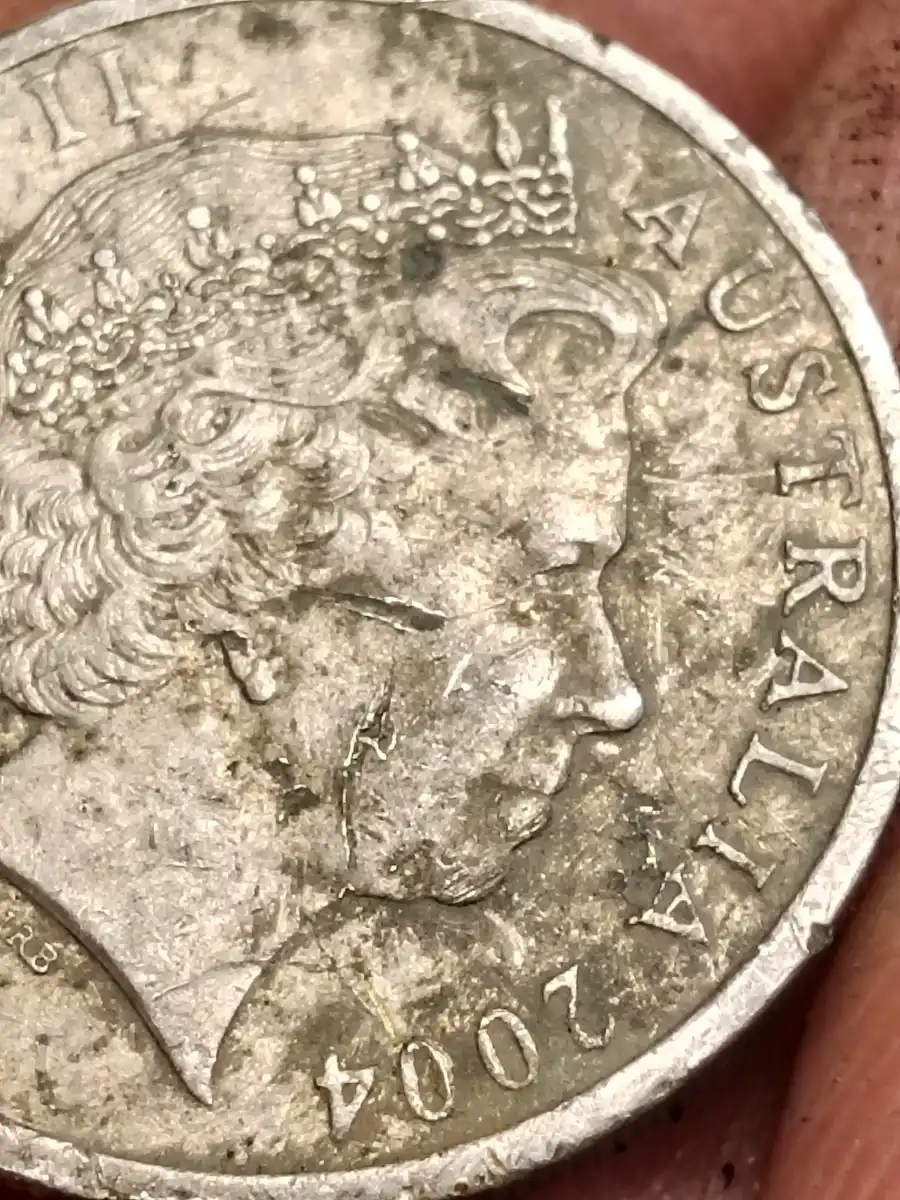 2001-5c-Coin-With-A-Line-Across-It