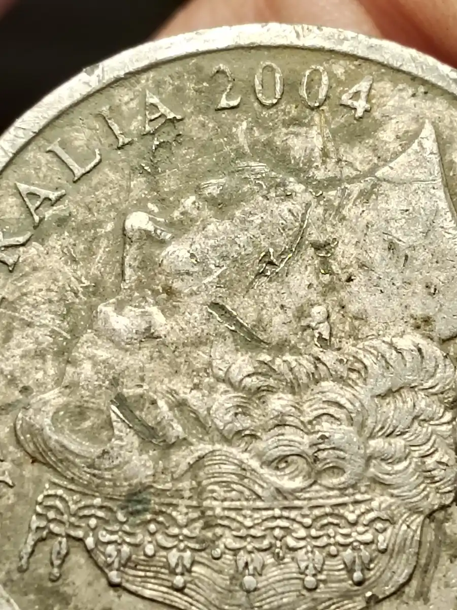 2001-5c-Coin-With-A-Line-Across-It