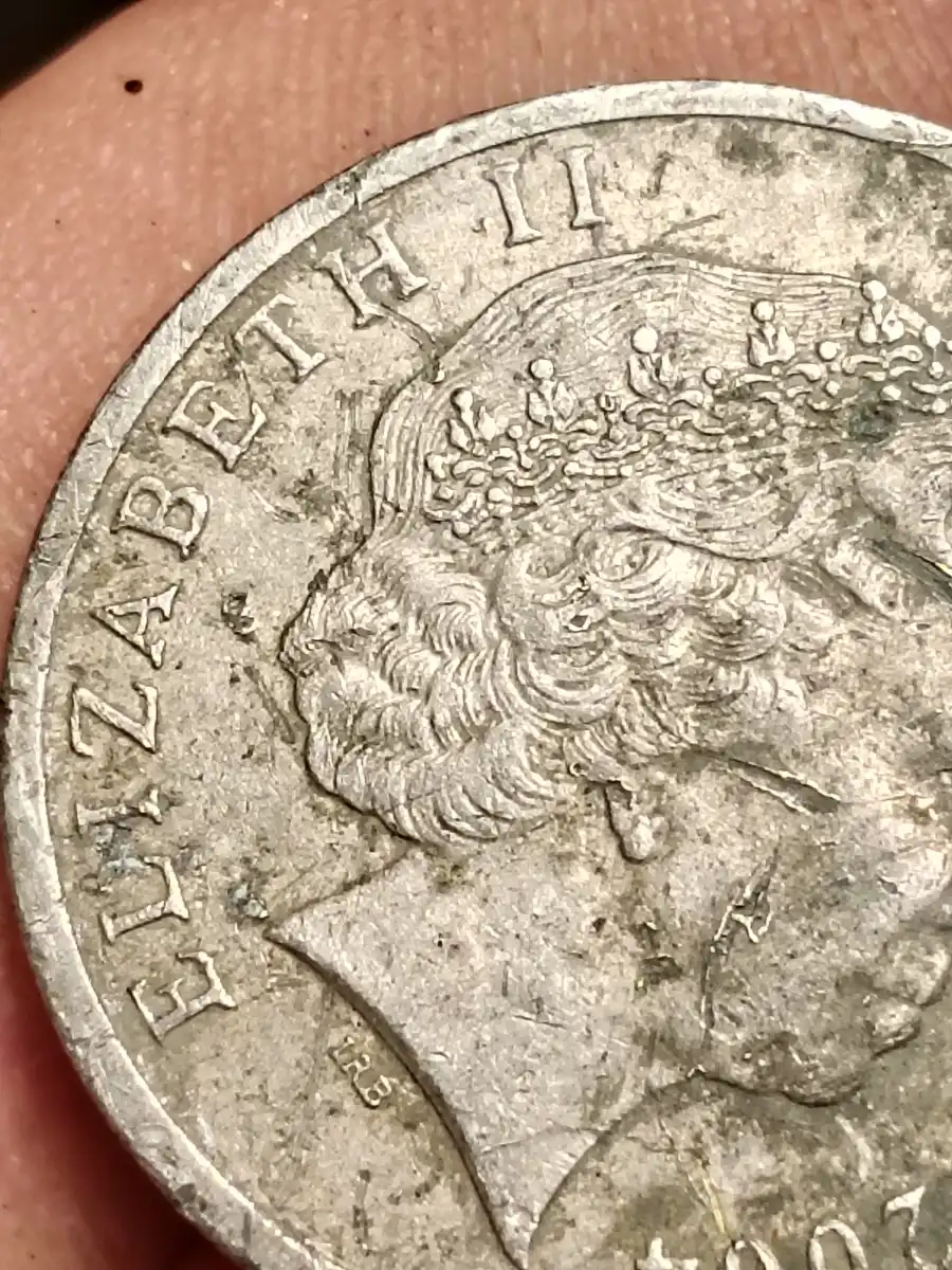 2001-5c-Coin-With-A-Line-Across-It