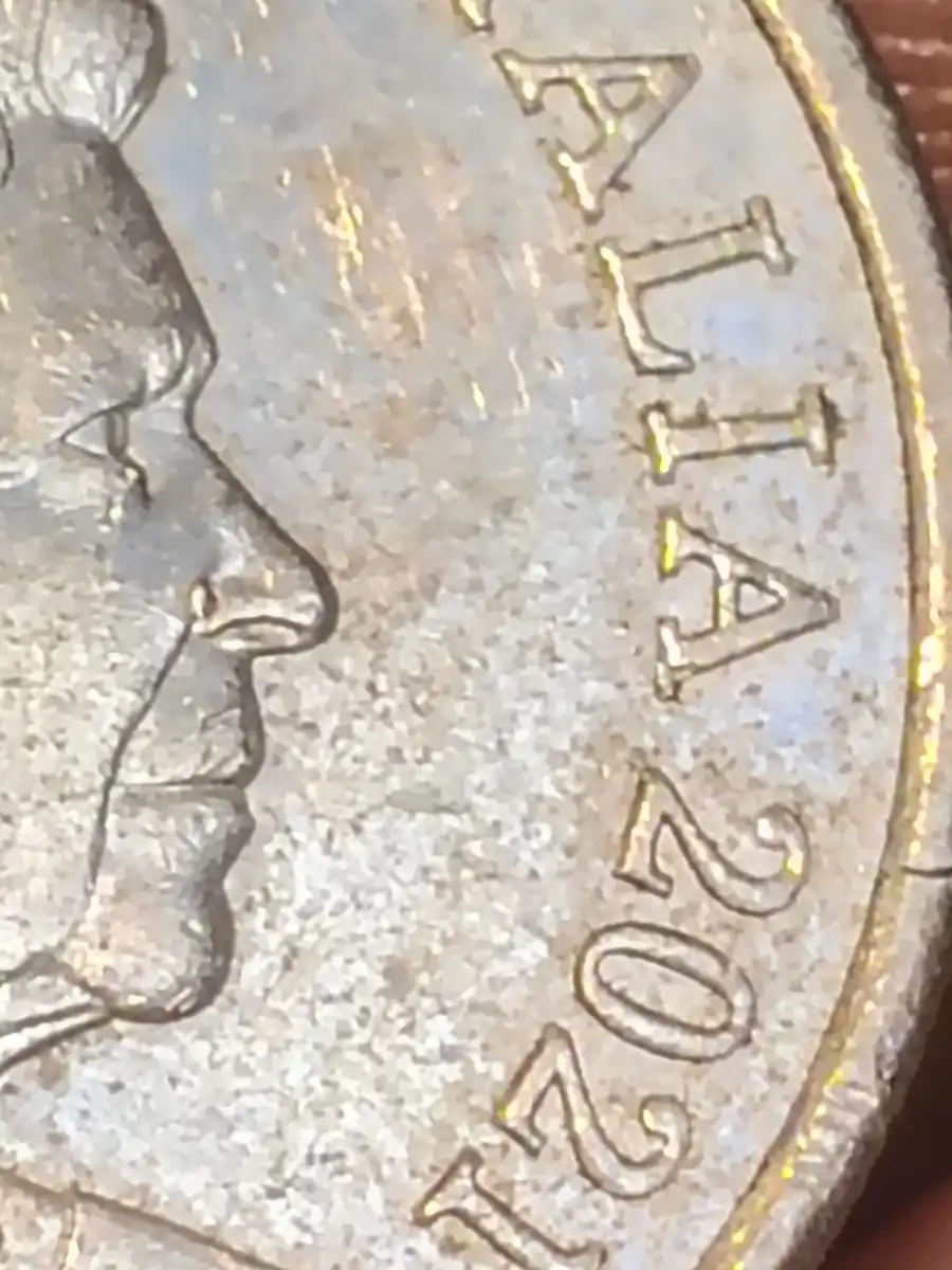 2001-5c-Coin-With-A-Line-Across-It