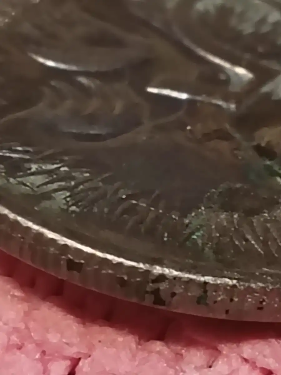 2006-Five-Cent-Coin-With-Multiple-Cracks