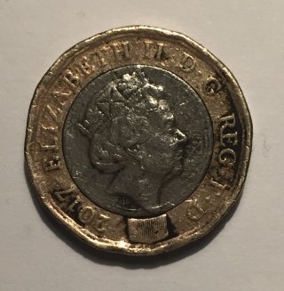 A-Couple-Of-GB-£1-Coins-With-Errors