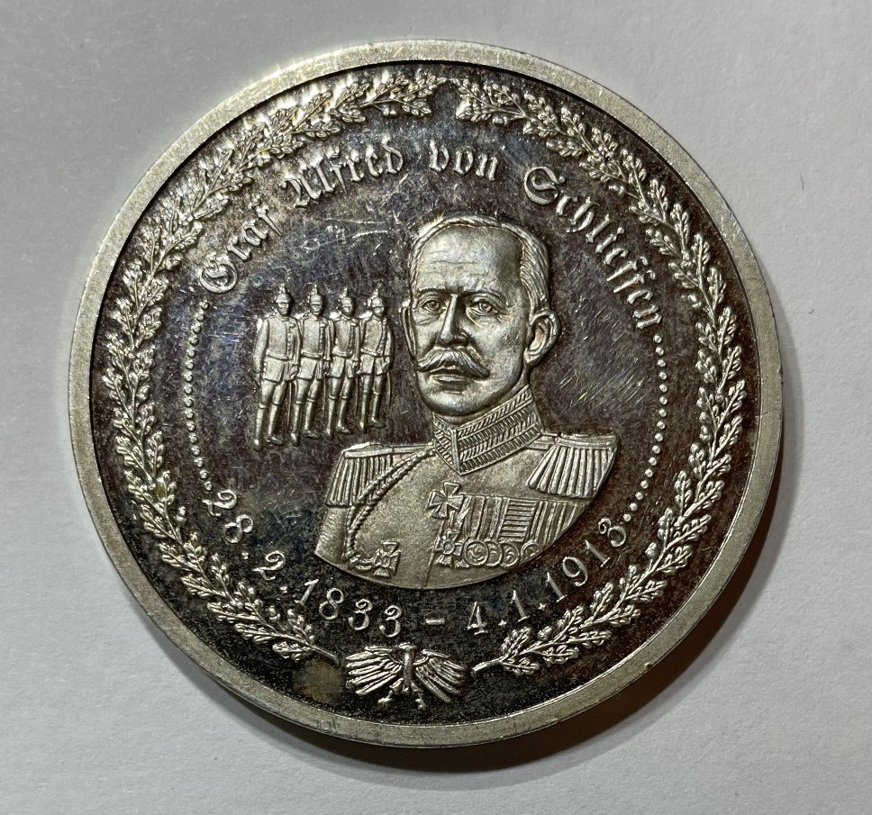 Need-Some-Help-Identifying-This-Token-/-Medal