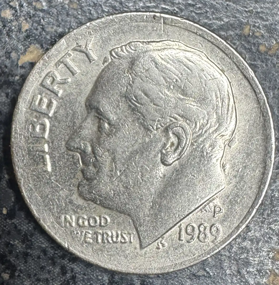 1989-P-Dime-Strong-Die-Clash