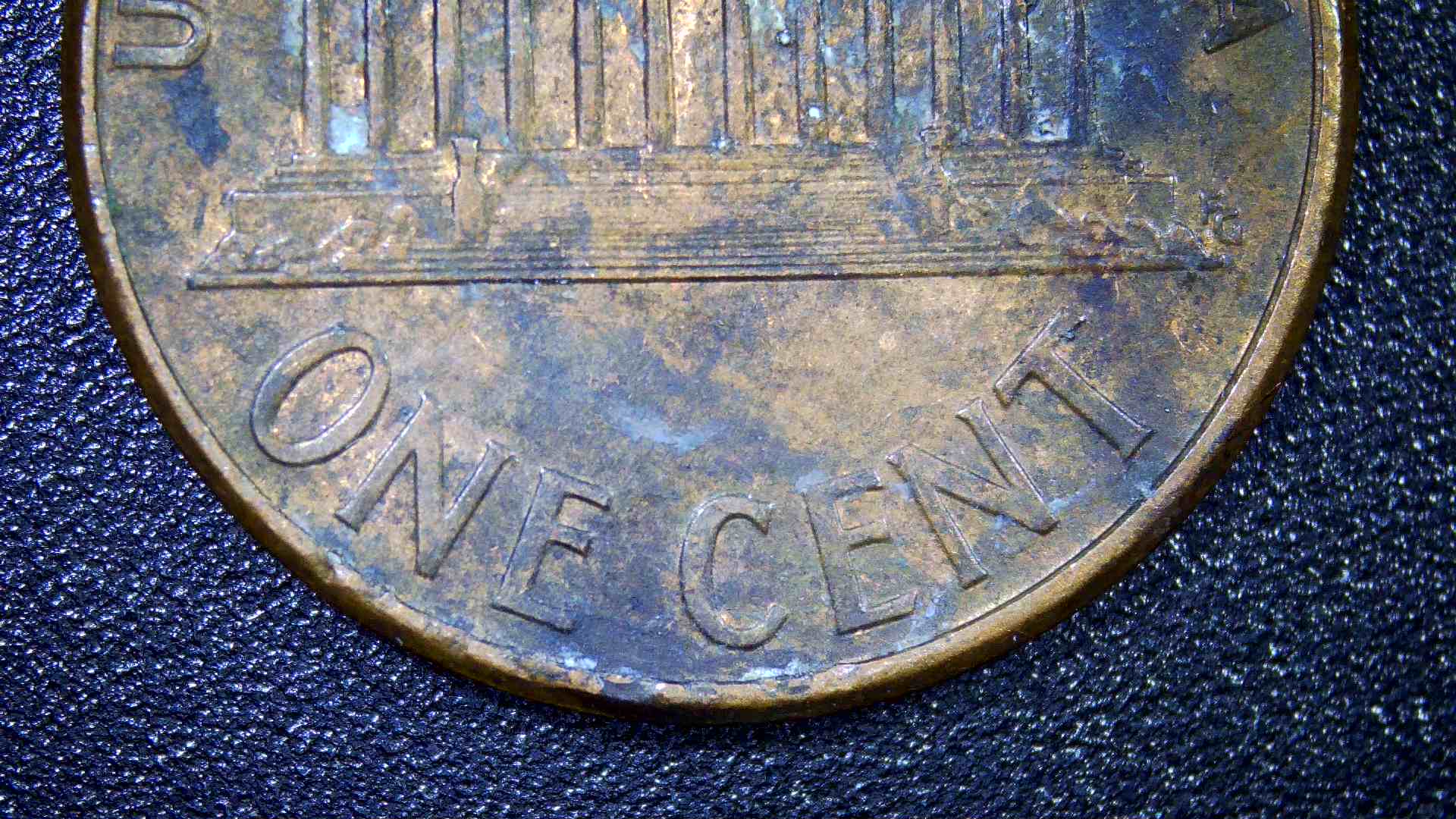 2000-P-Wide-AM-Penny?-Not-Touching.