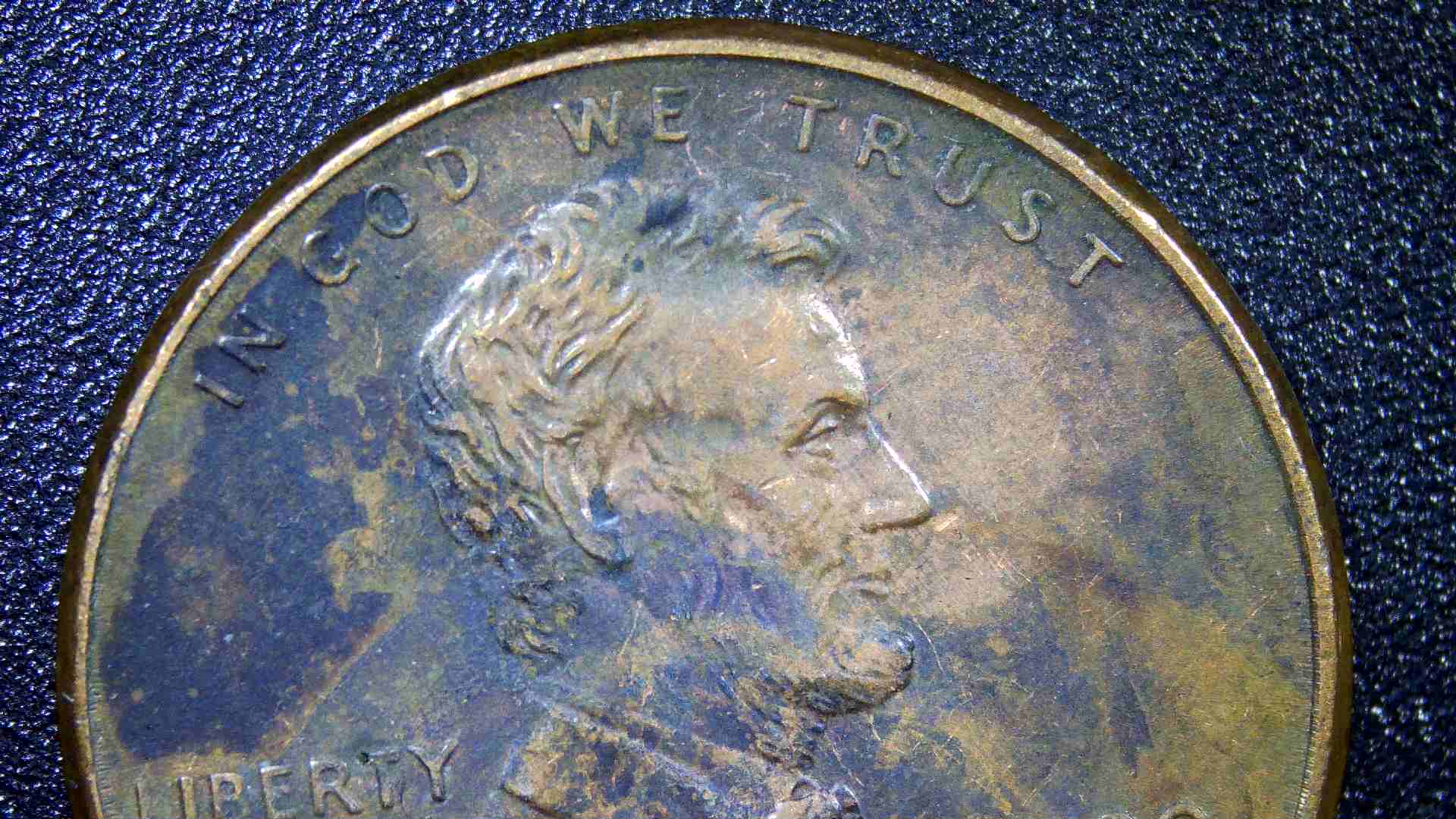 2000-P-Wide-AM-Penny?-Not-Touching.