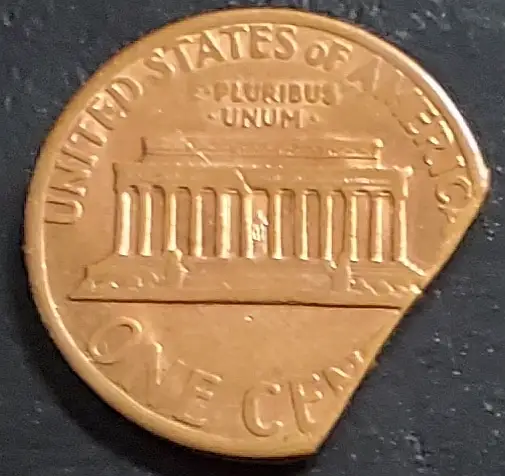 1973-D-Lincoln-Cent-Clipped-—-Seeking-Help-Identifying-This-Mint-Error