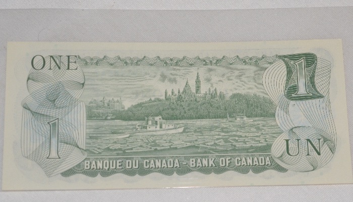 Bundle-Of-Canadian-Bills