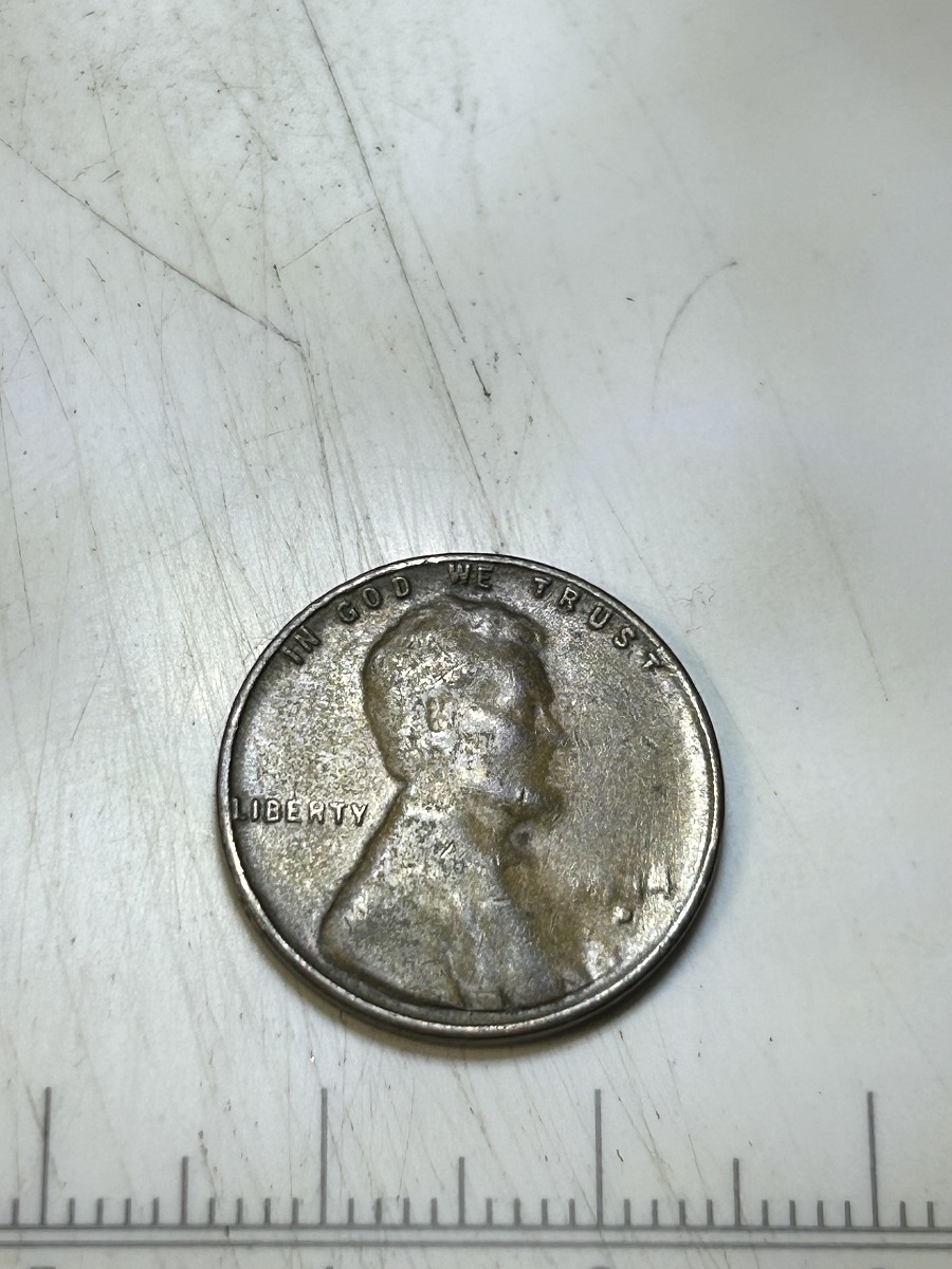 I-Think-I've-Found-A-1914-D?-It-Has-PMD-Or-A-Grease-Mark-Over-The-Date.