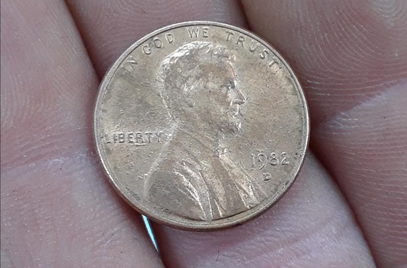 1982-D-Penny-Looks-Very-Awkward-To-Me-Has-Spot-Bumps-Any-Knowledgebase?