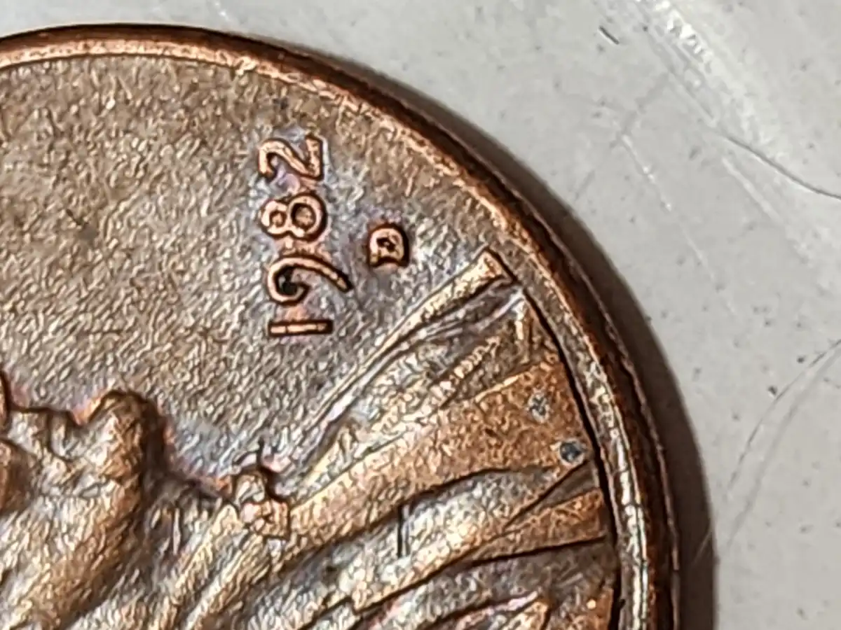 1992-D-Small-Date-Licoln-Cent---DDR?-Are-Those-Slightly-Split-Serifs-?-Double-Ear?